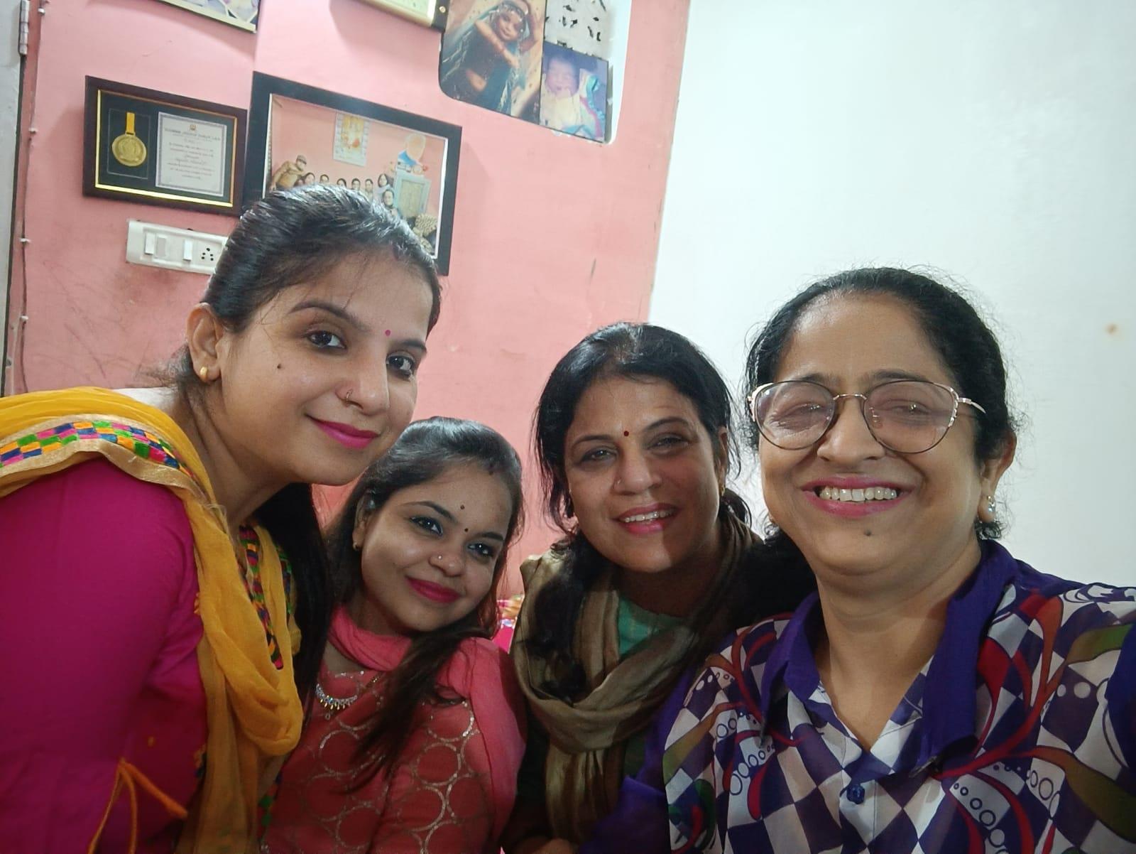 अक्टूबर माह की बैठक